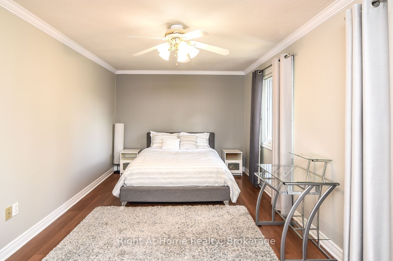 369 Brookview Crt