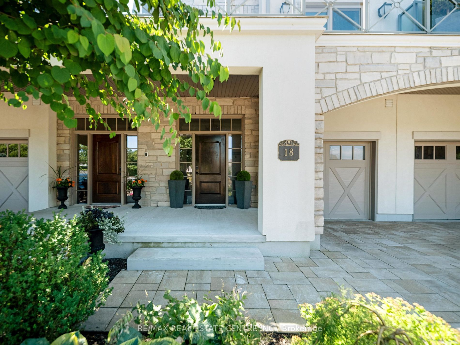 19 Lake Street, #18