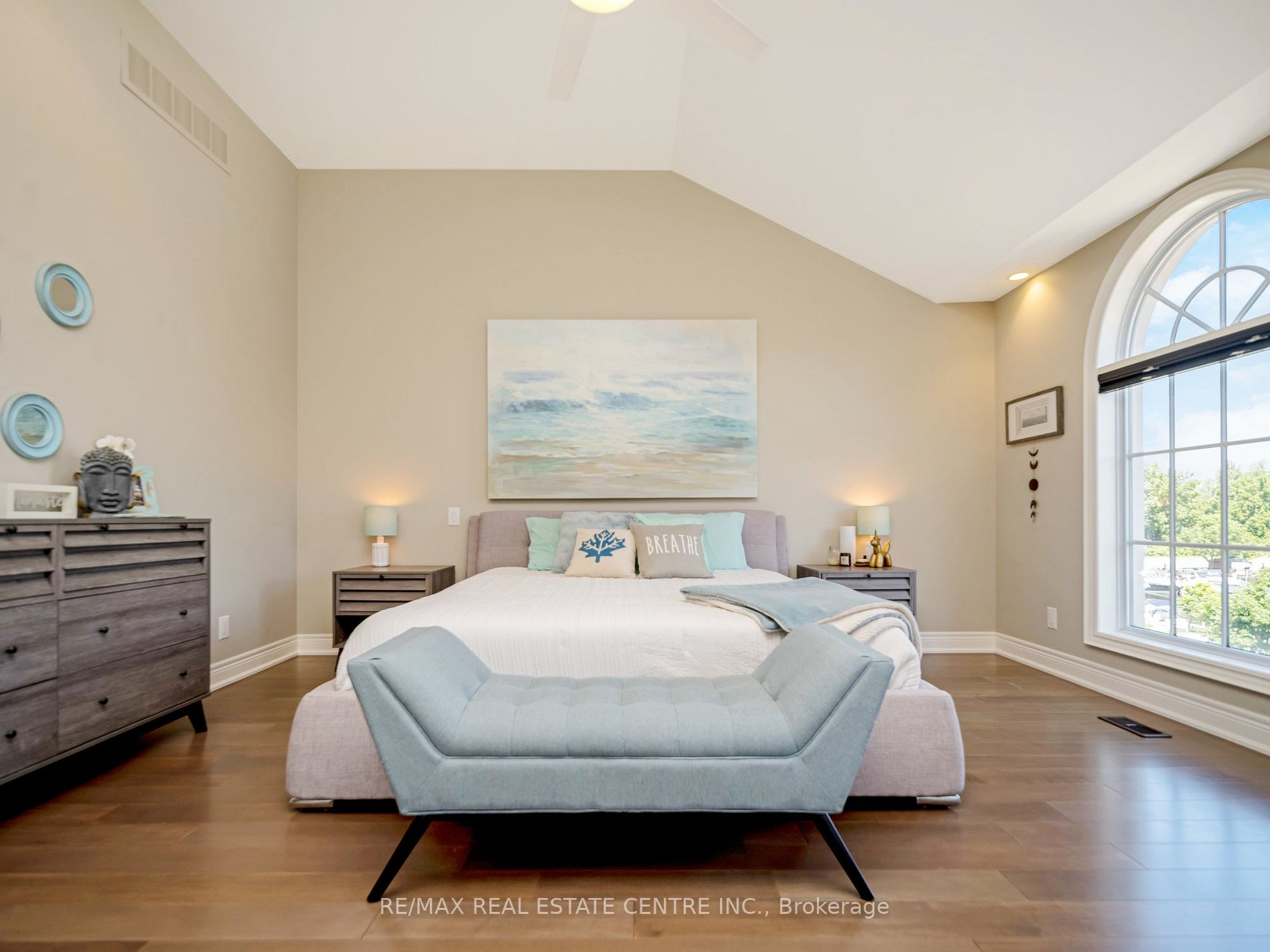 19 Lake Street, #18