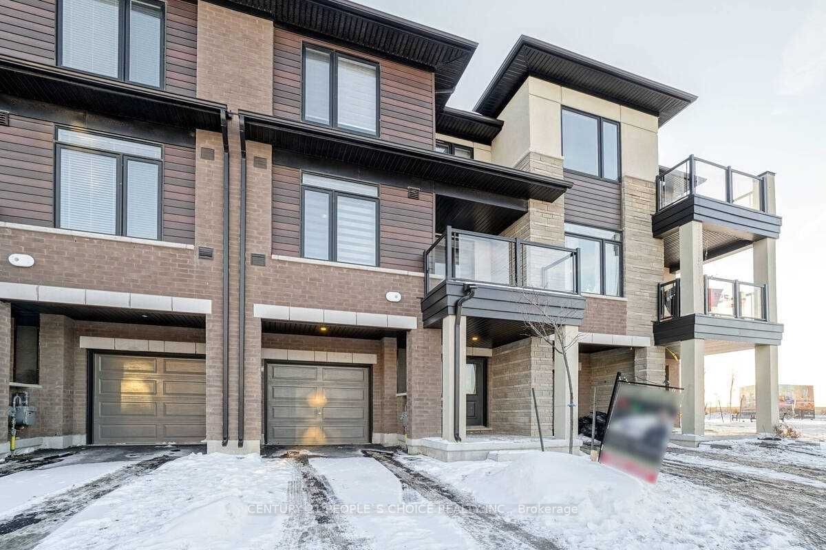 590 North Service Rd, #101