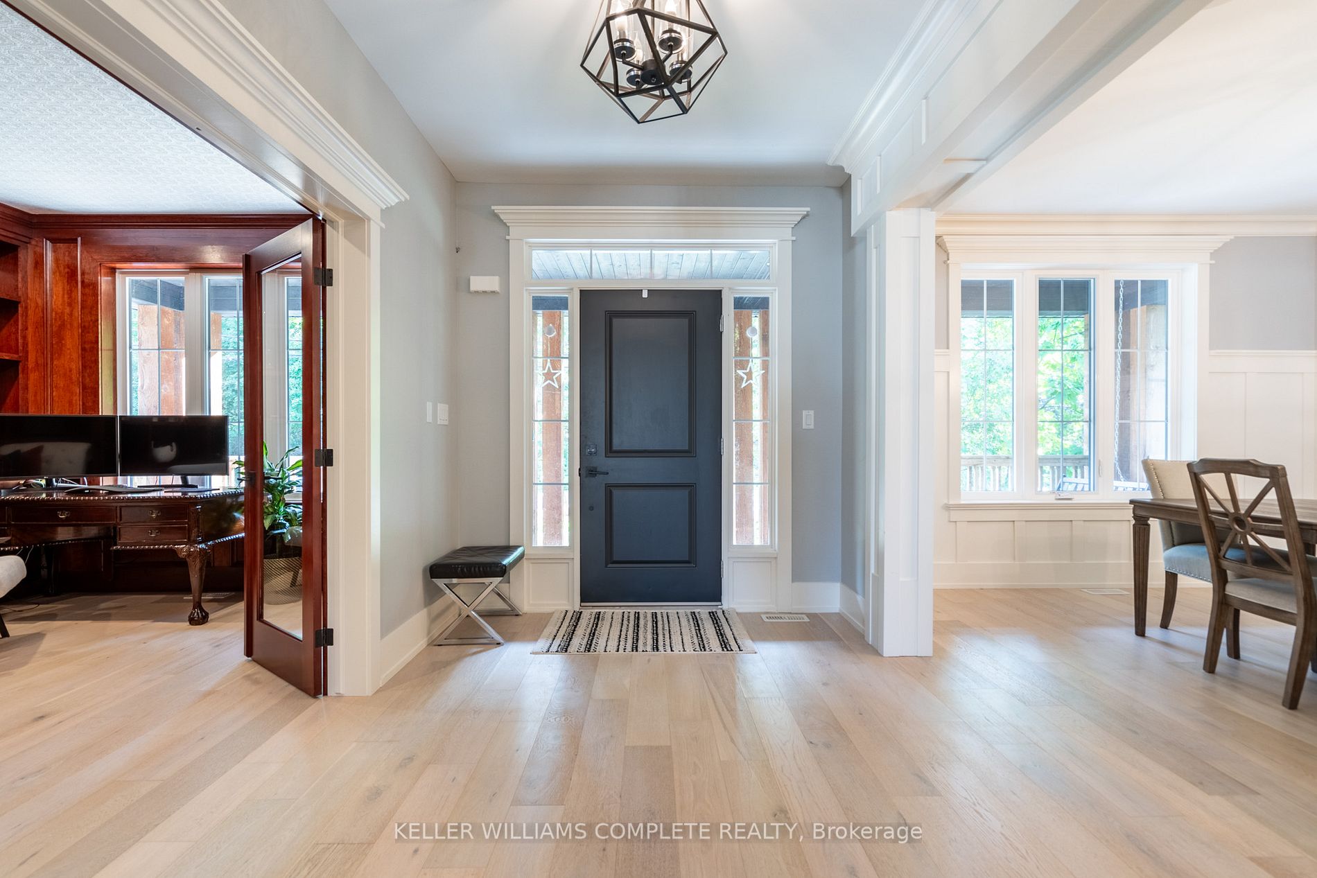 274B Main St W
