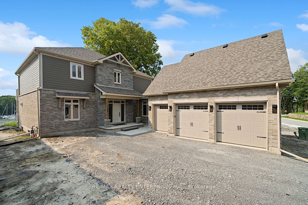 125 Villeneuve Dr
