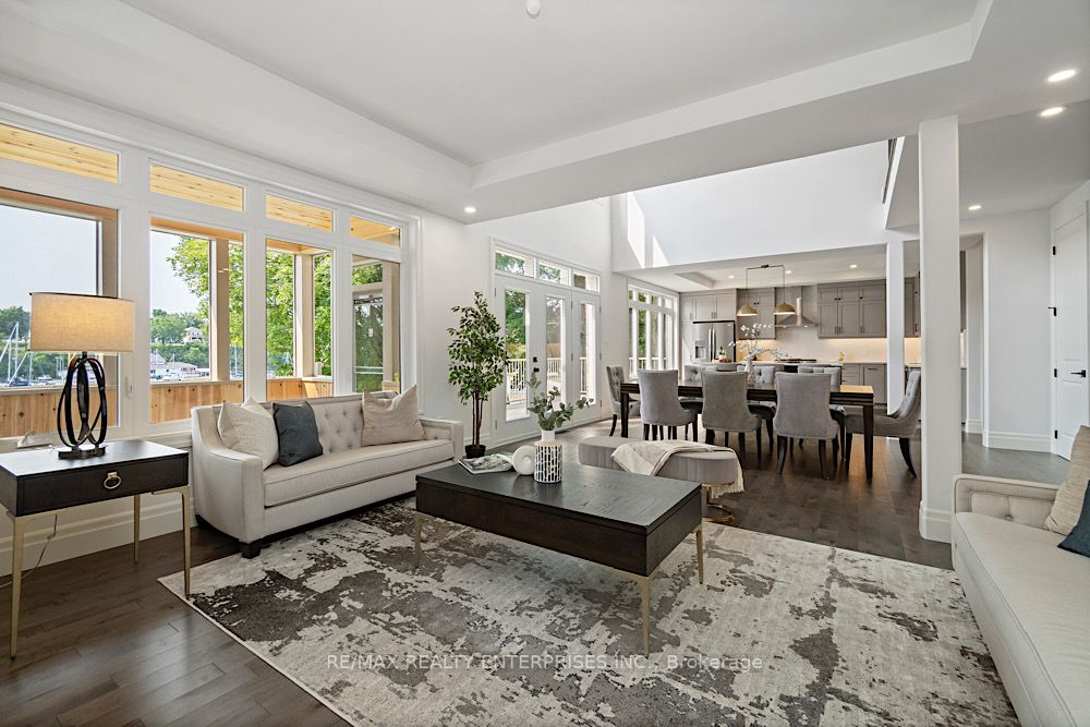 125 Villeneuve Dr