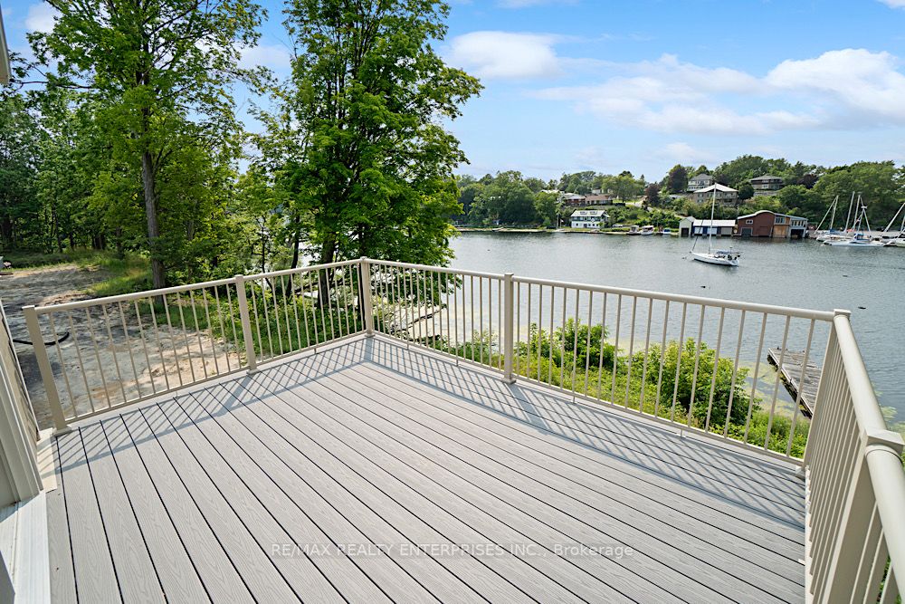 125 Villeneuve Dr
