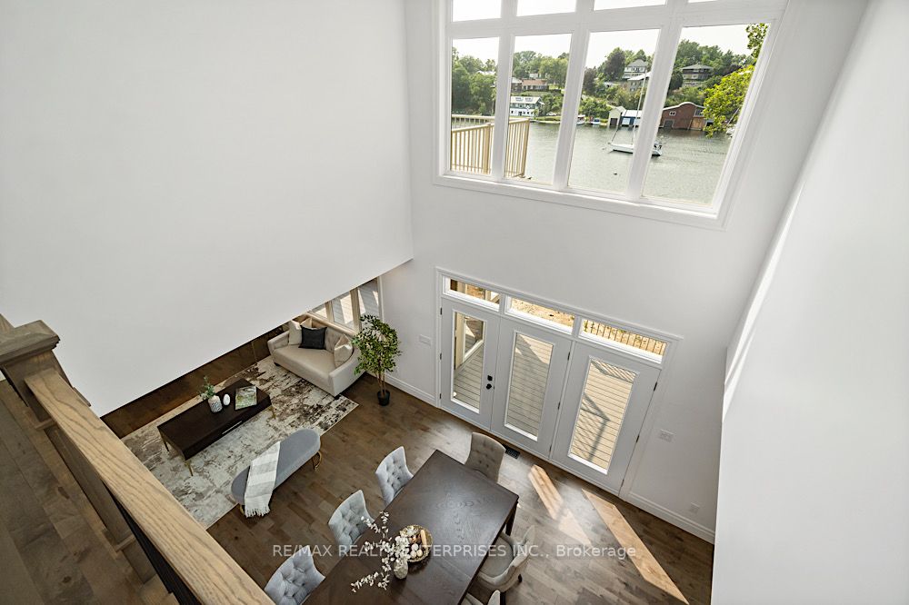 125 Villeneuve Dr