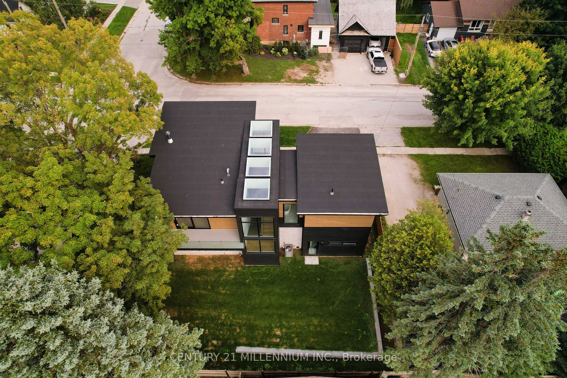 41 Alice Street W