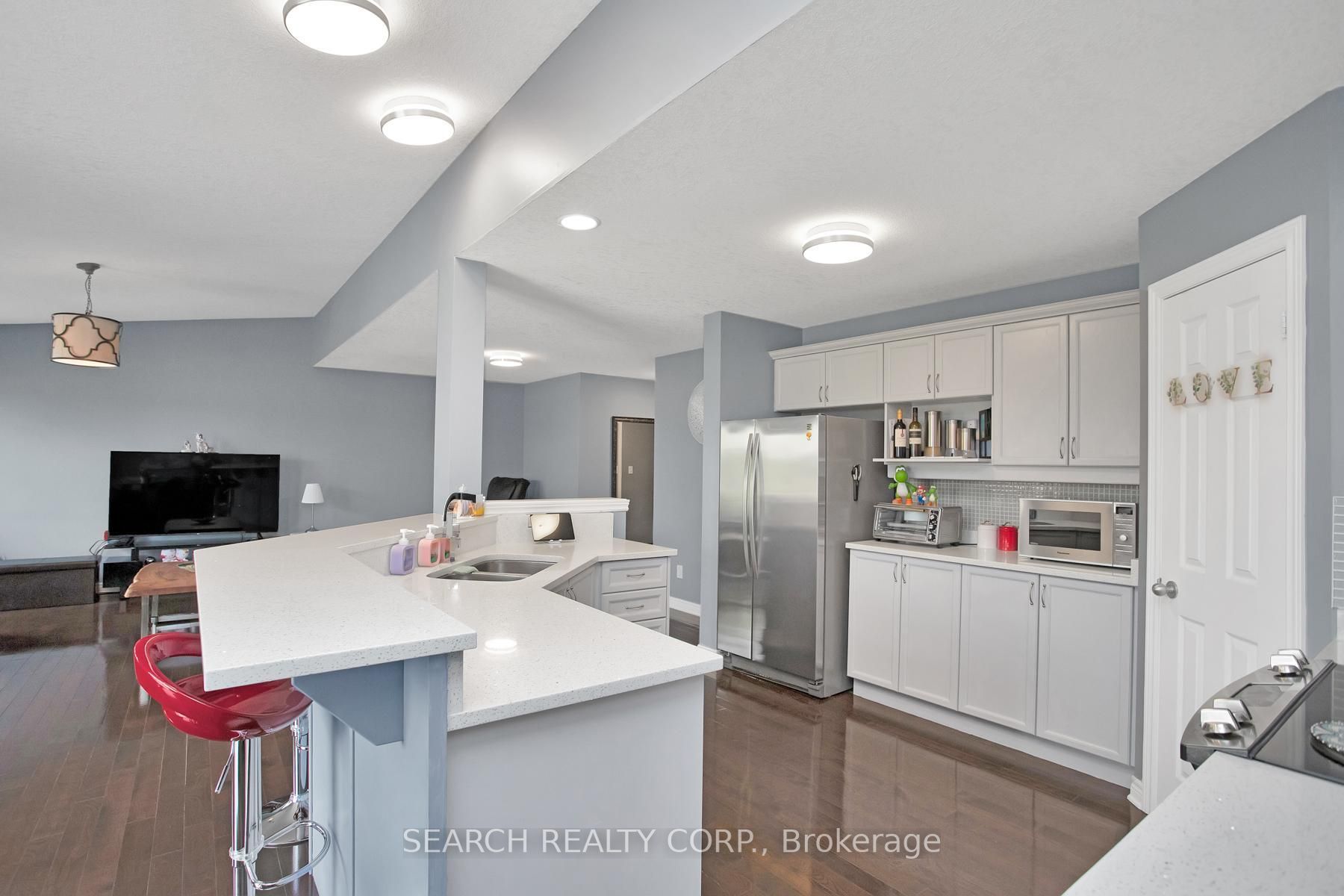 705 North Leaksdale Circle