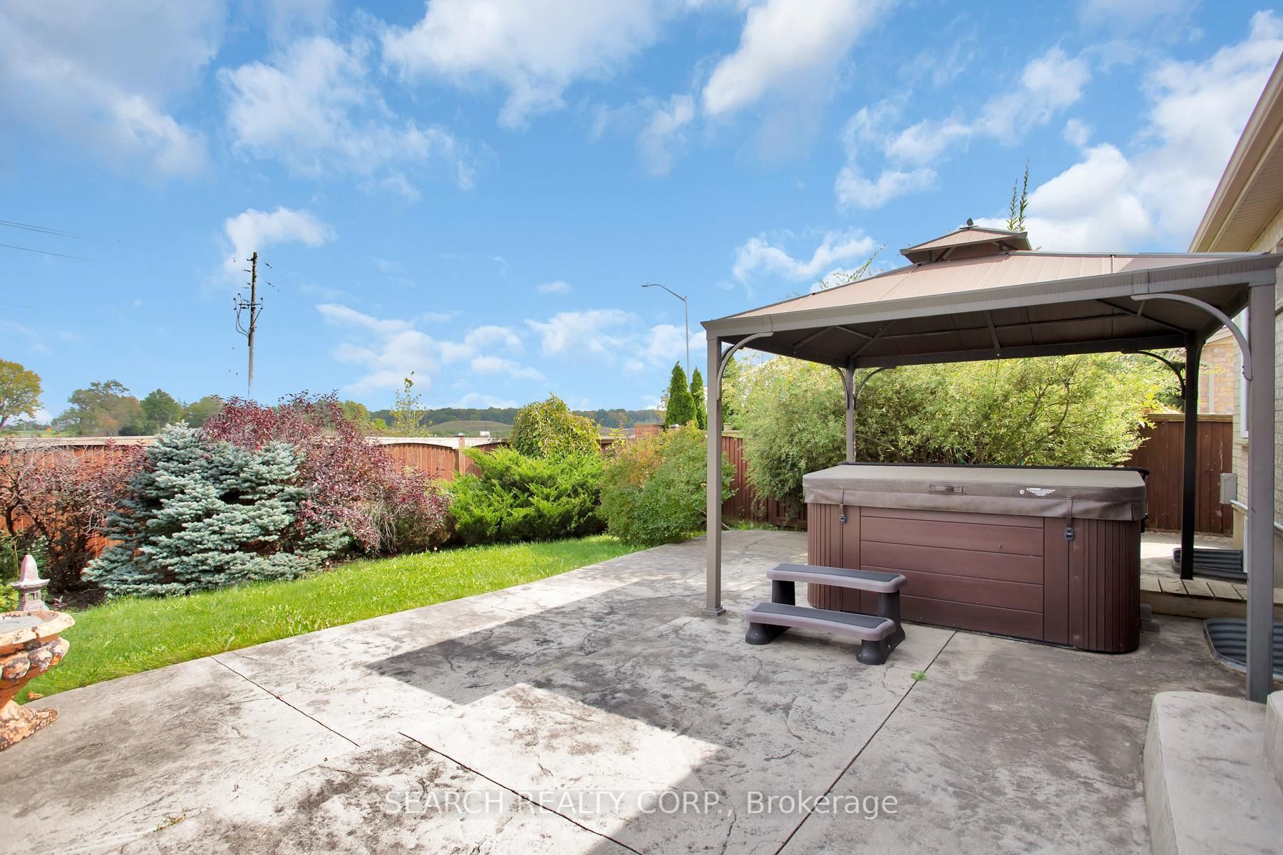 705 North Leaksdale Circle