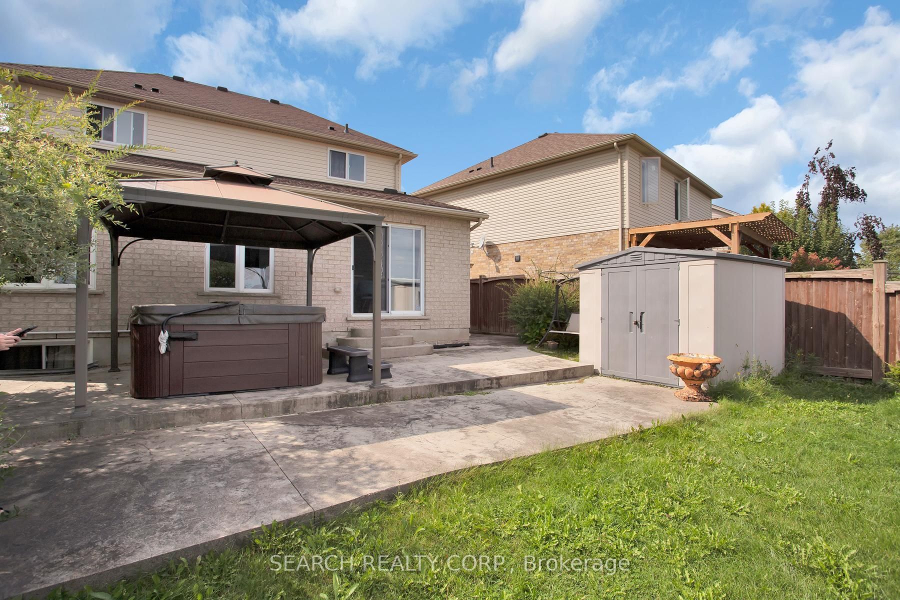 705 North Leaksdale Circle