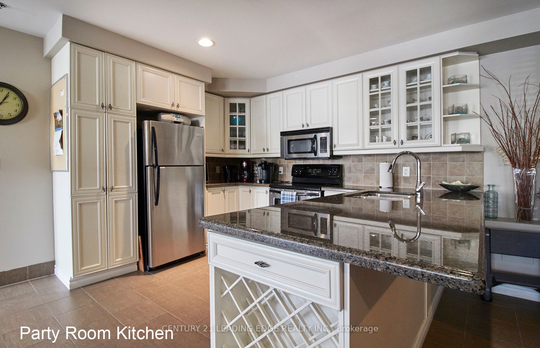 148 Third St, #207