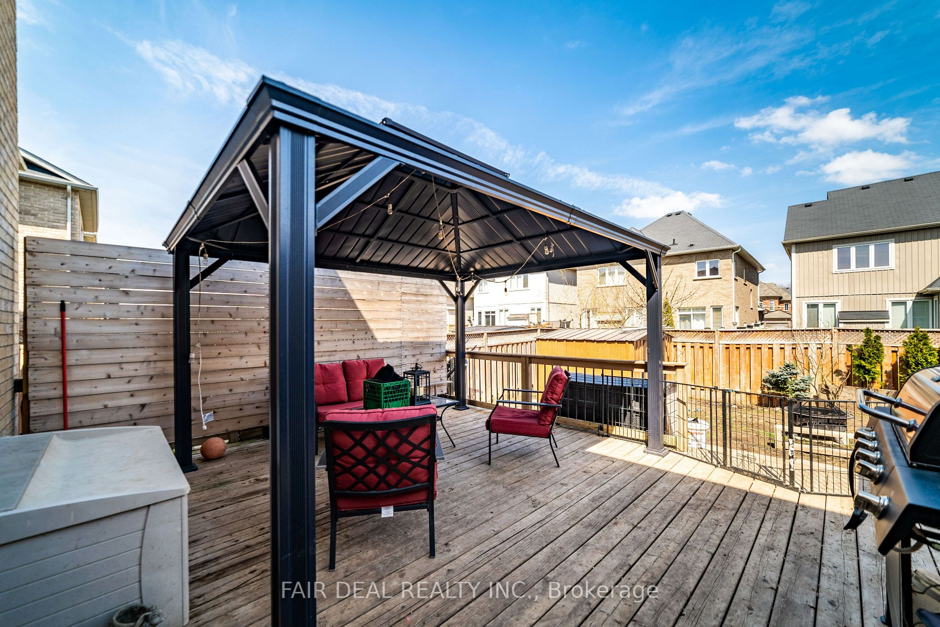 653 Baldwin Cres