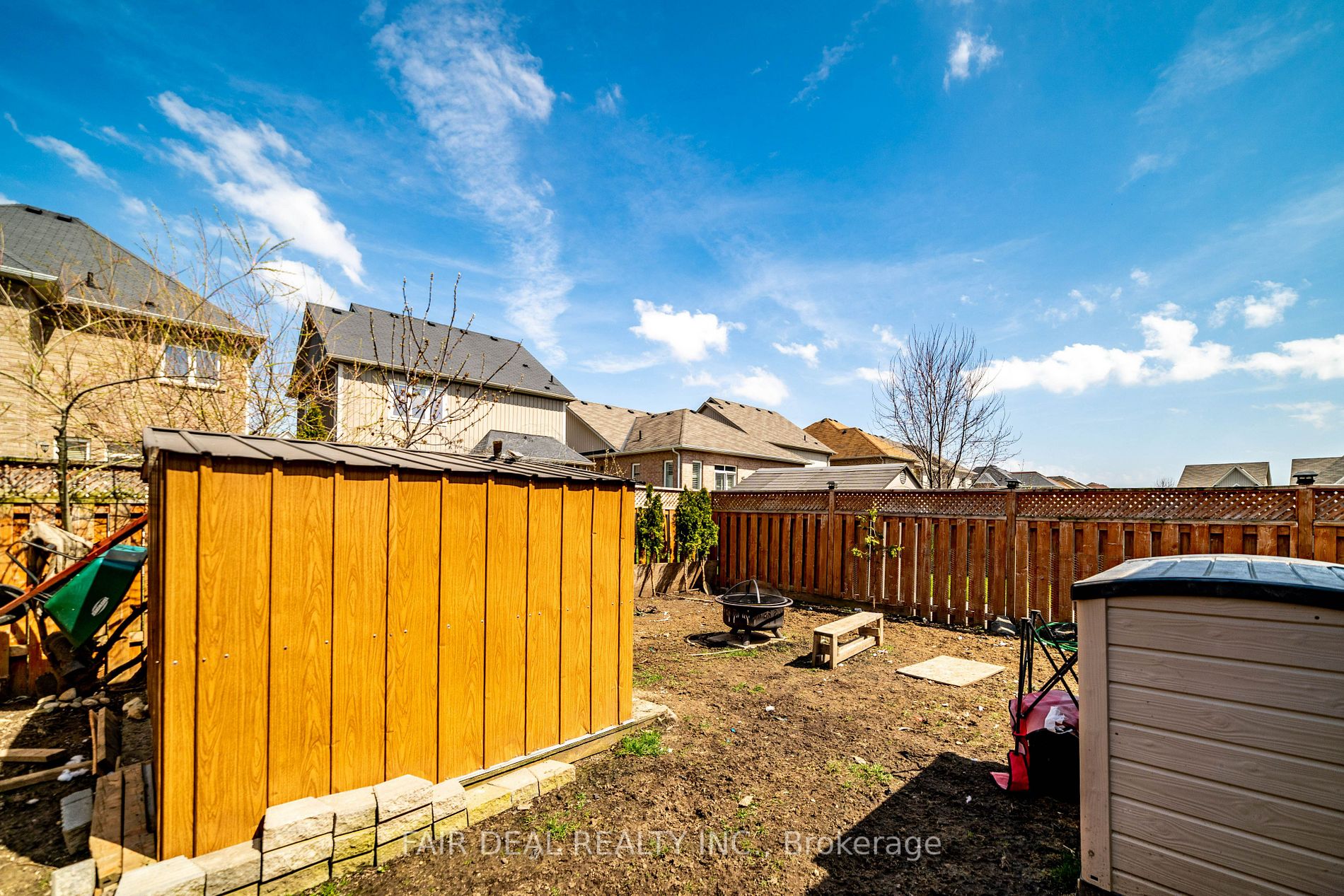 653 Baldwin Cres