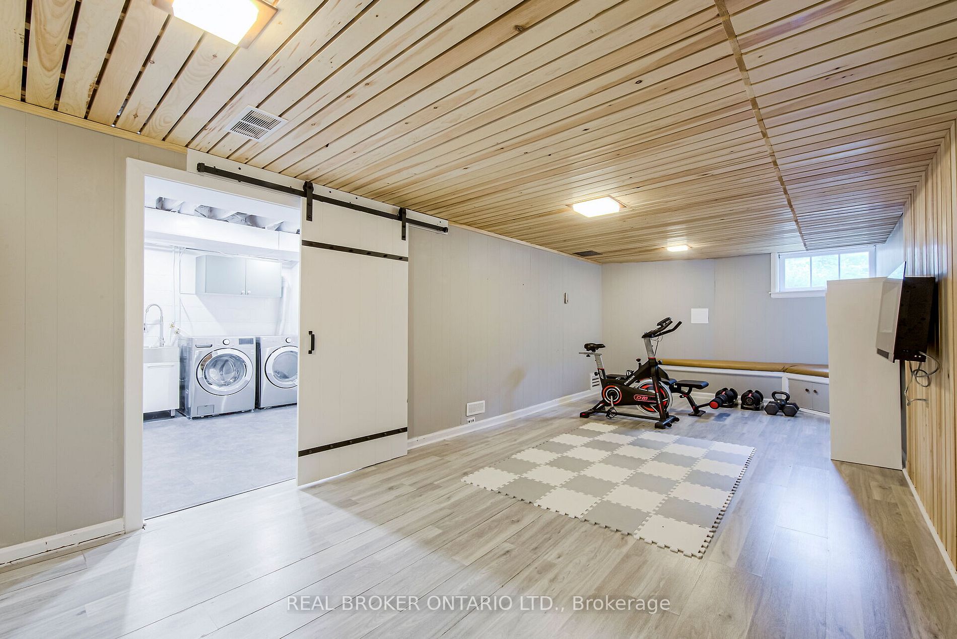 269 Southwood Dr