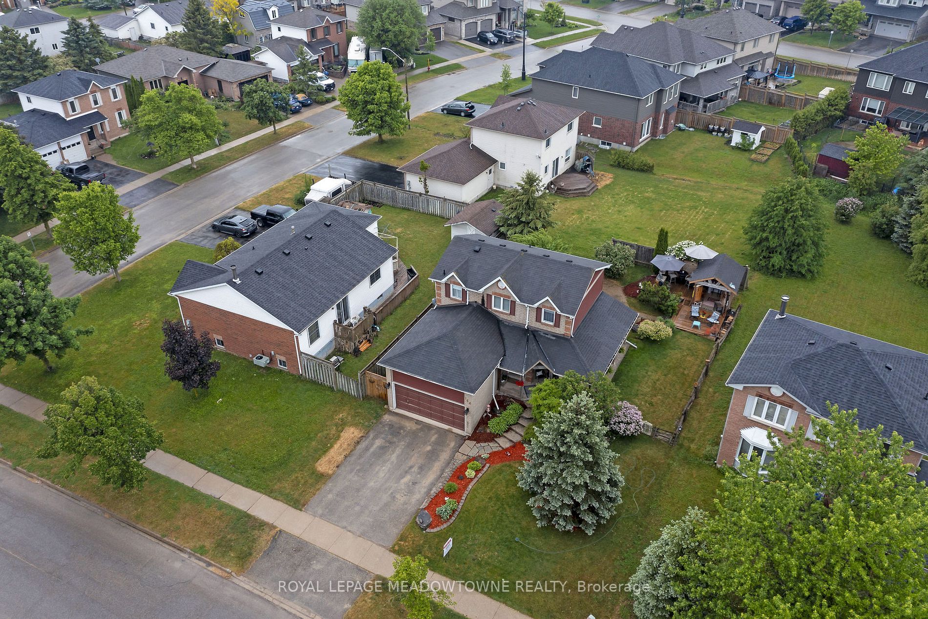 144 Leeson Street S