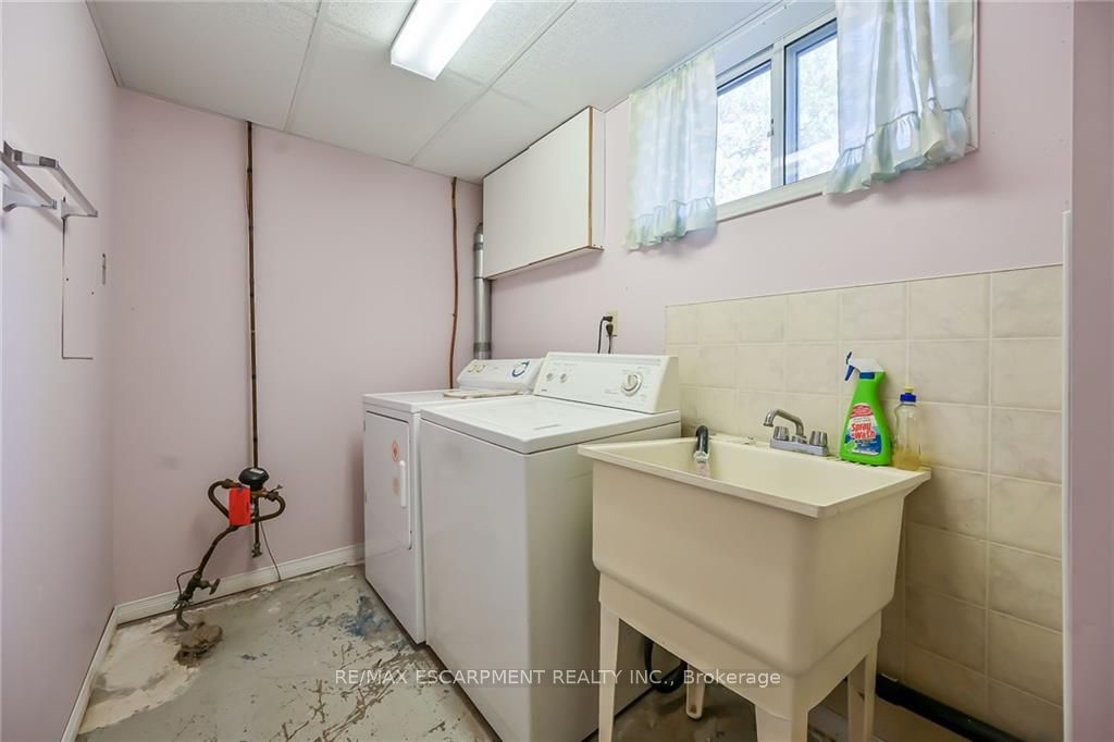 215 Upper Paradise Rd