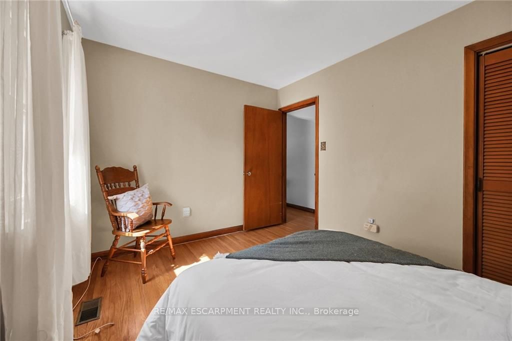 215 Upper Paradise Rd
