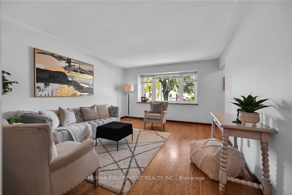 215 Upper Paradise Rd