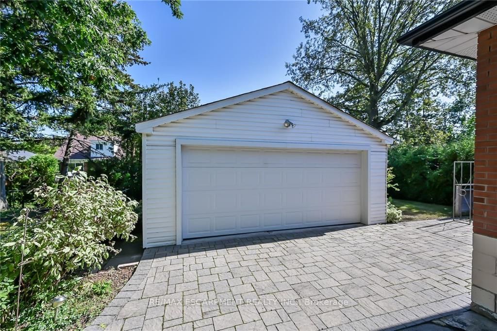215 Upper Paradise Rd