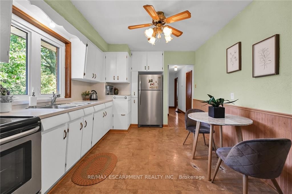 215 Upper Paradise Rd