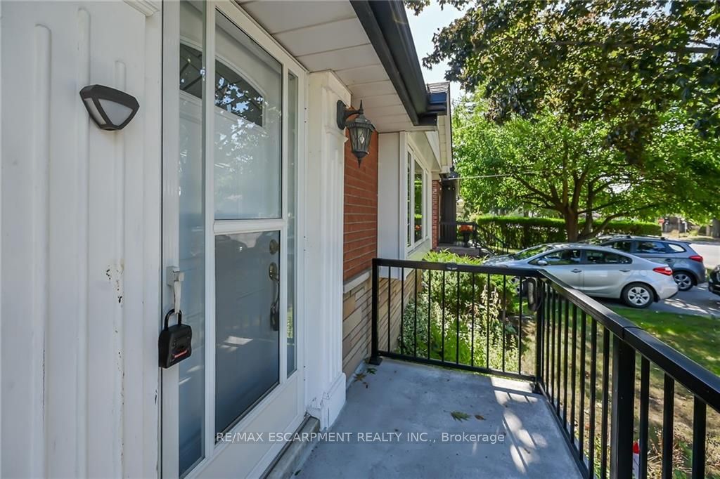 215 Upper Paradise Rd