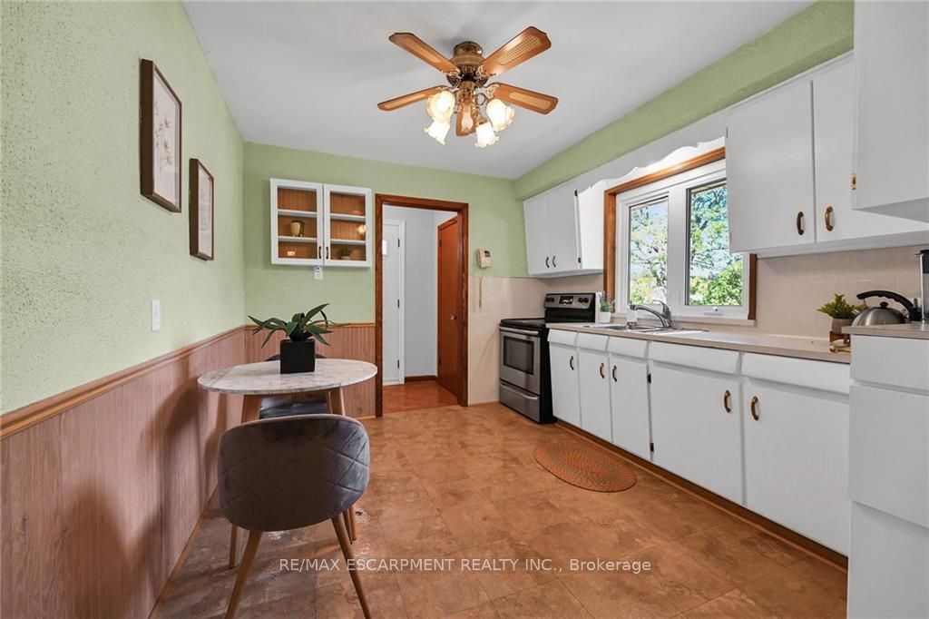215 Upper Paradise Rd