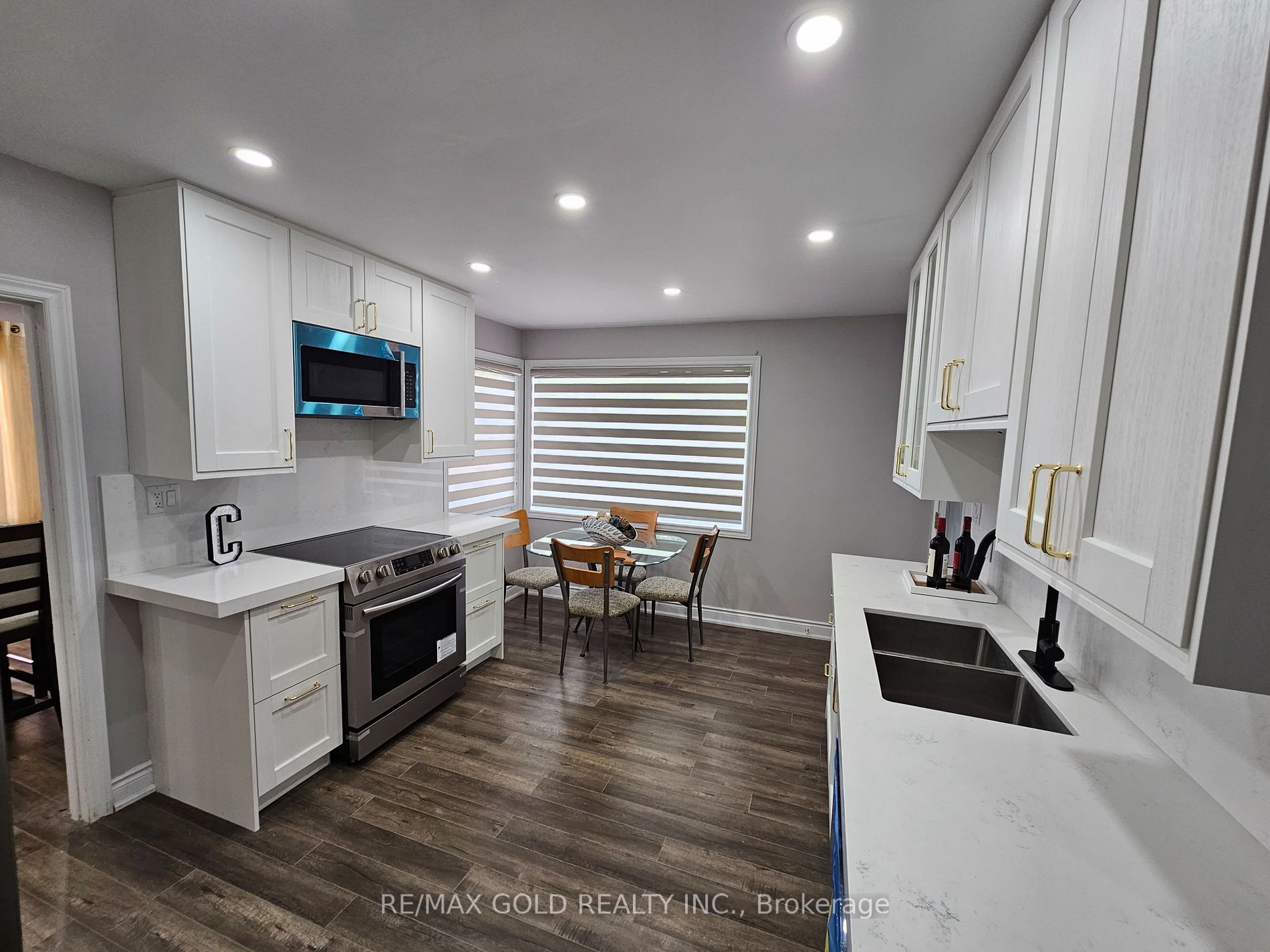 285 North Water Street W