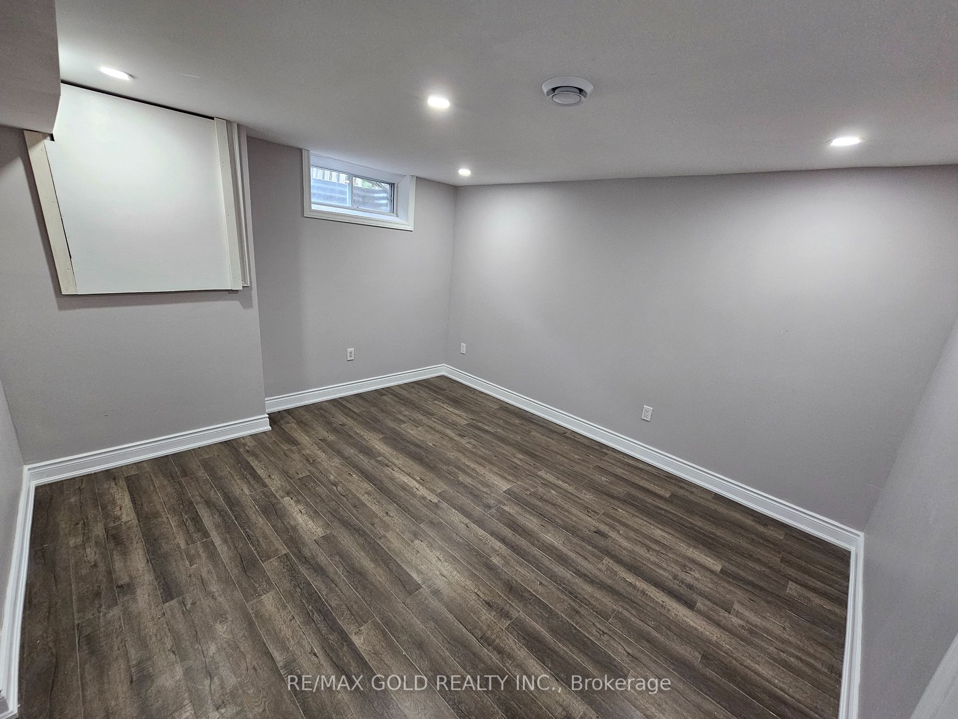 285 North Water Street W