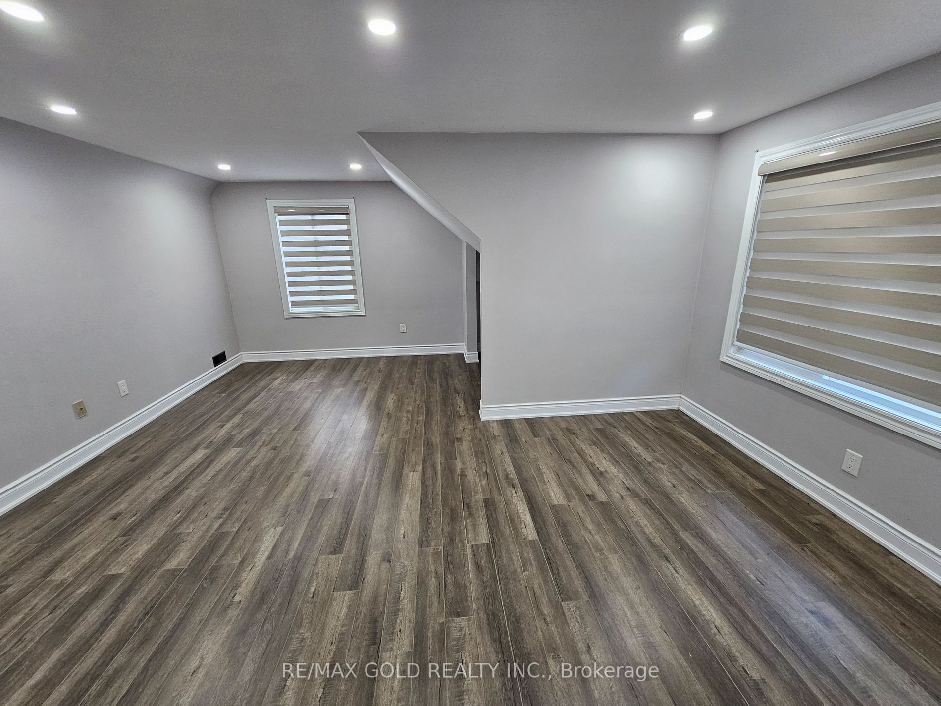 285 North Water Street W