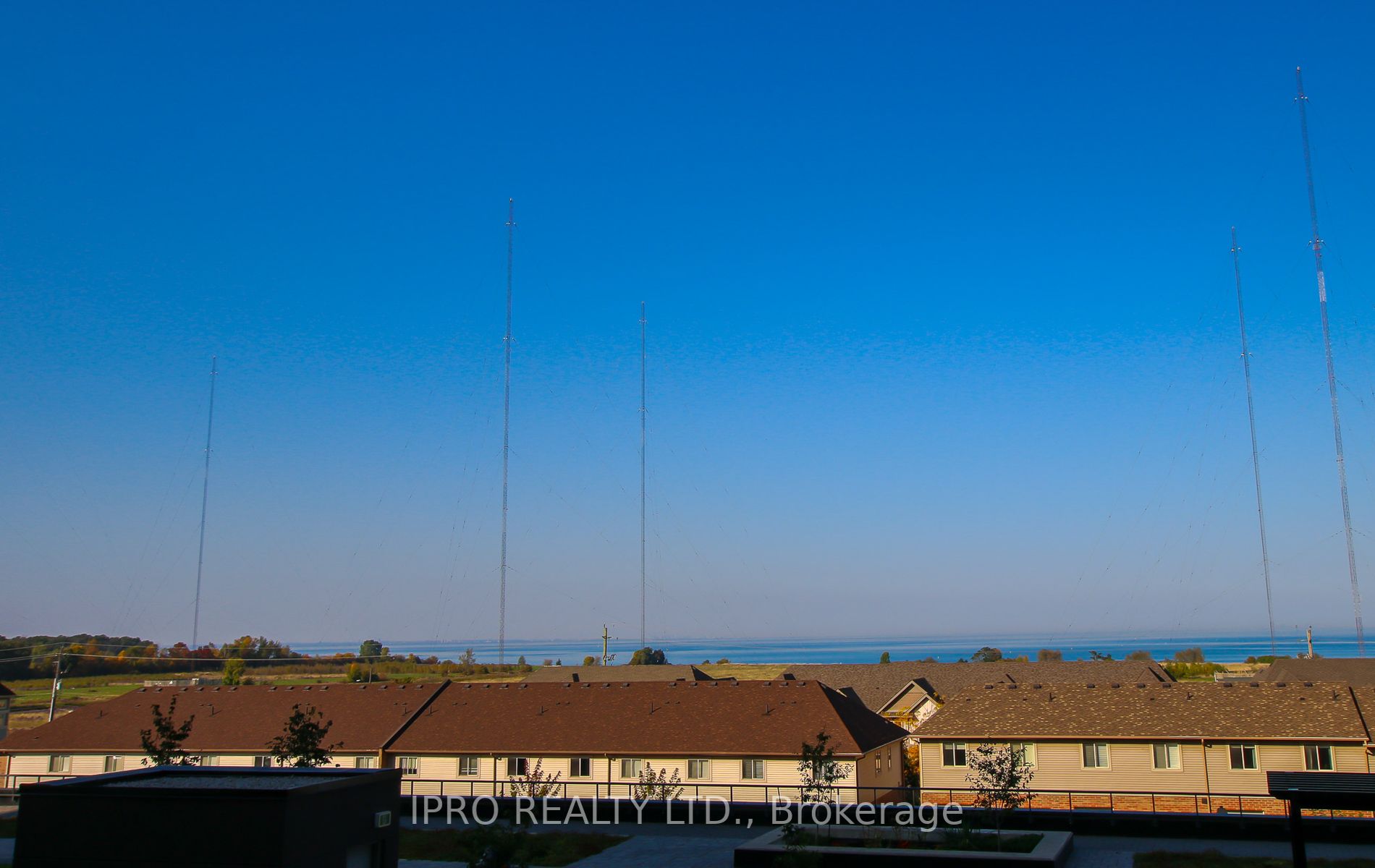 560 North Service Rd, #309