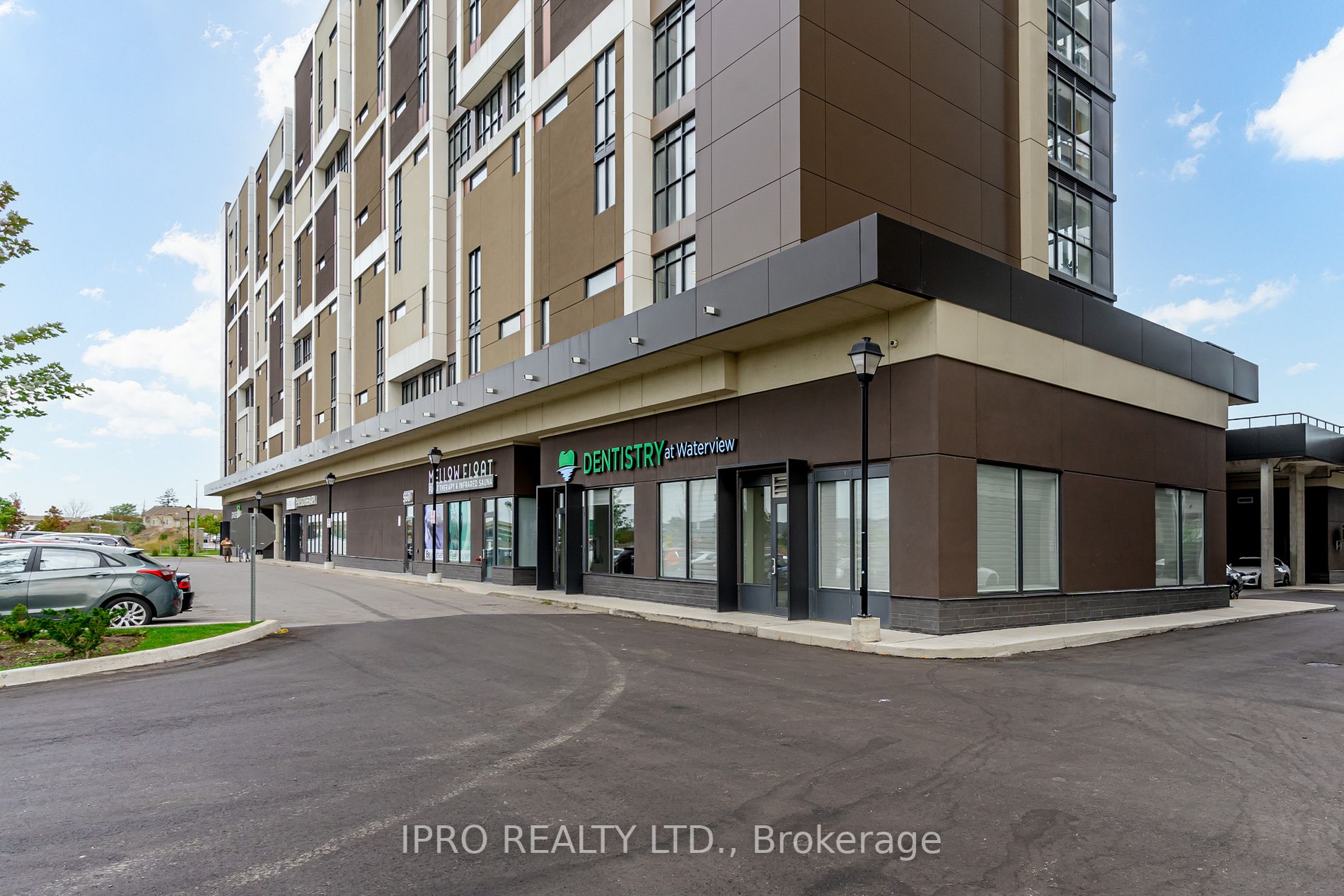 560 North Service Rd, #309