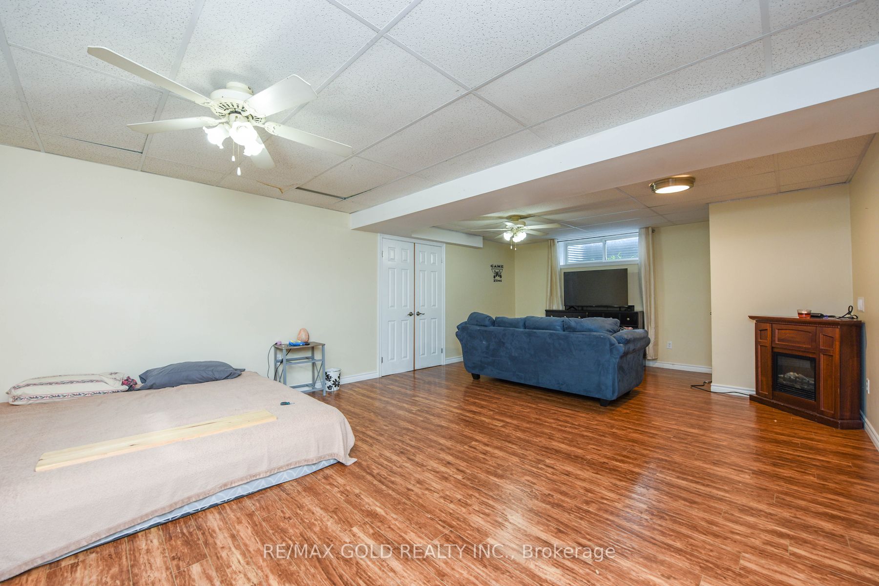 433 Main St W