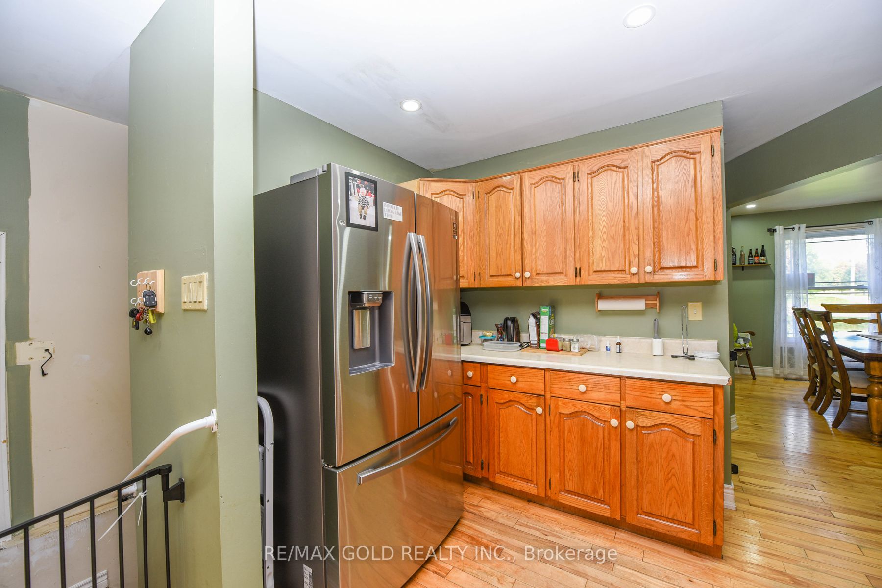 433 Main St W