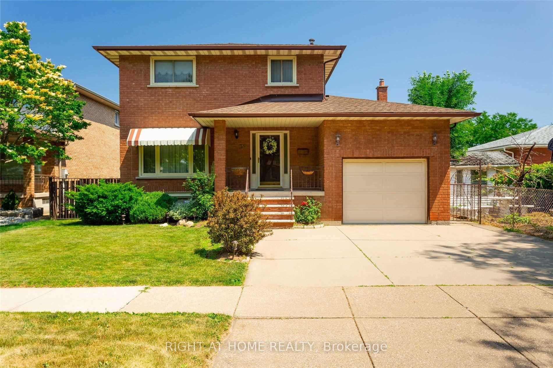 39 Carpenter Ave