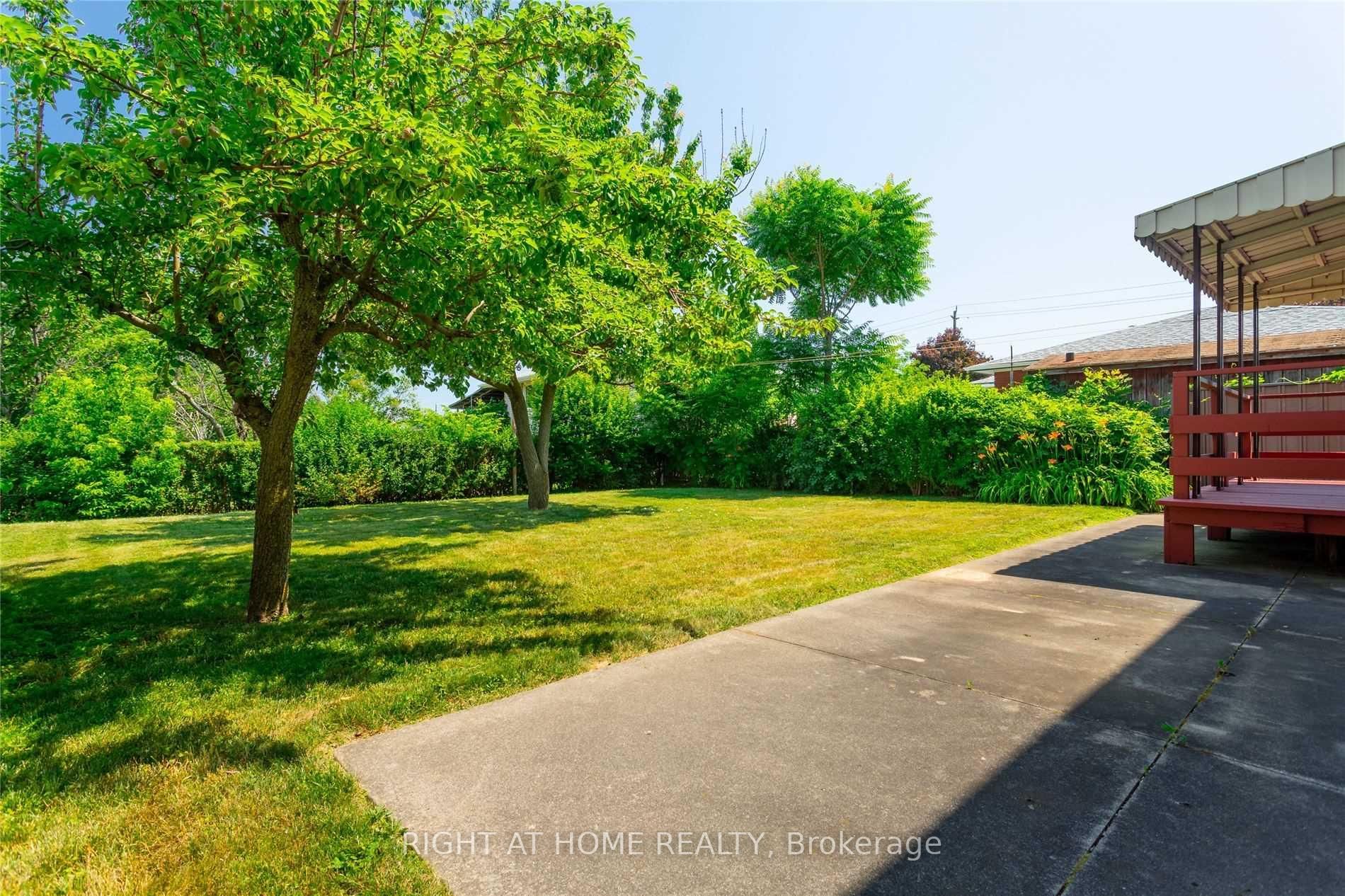 39 Carpenter Ave