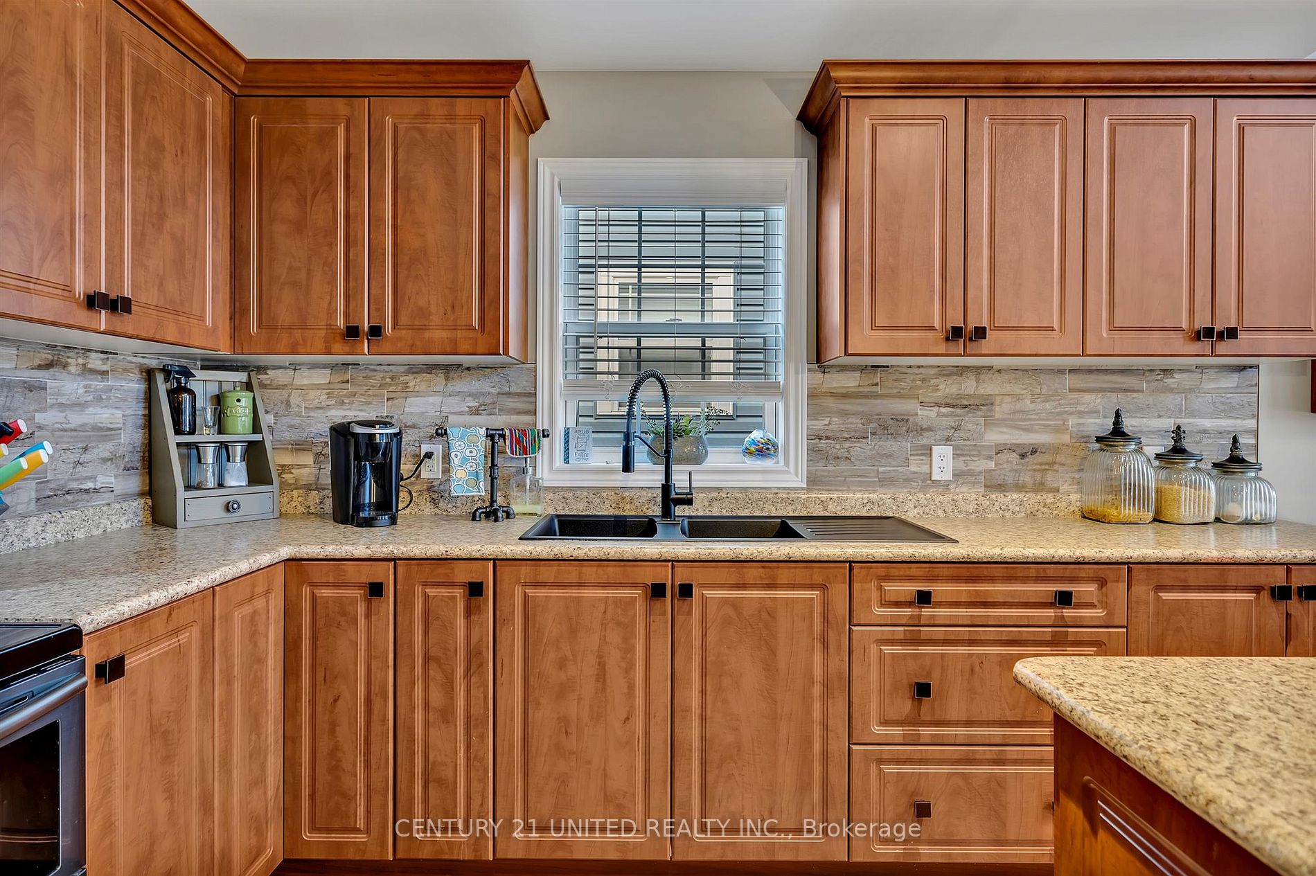 15 Brackendale Trail