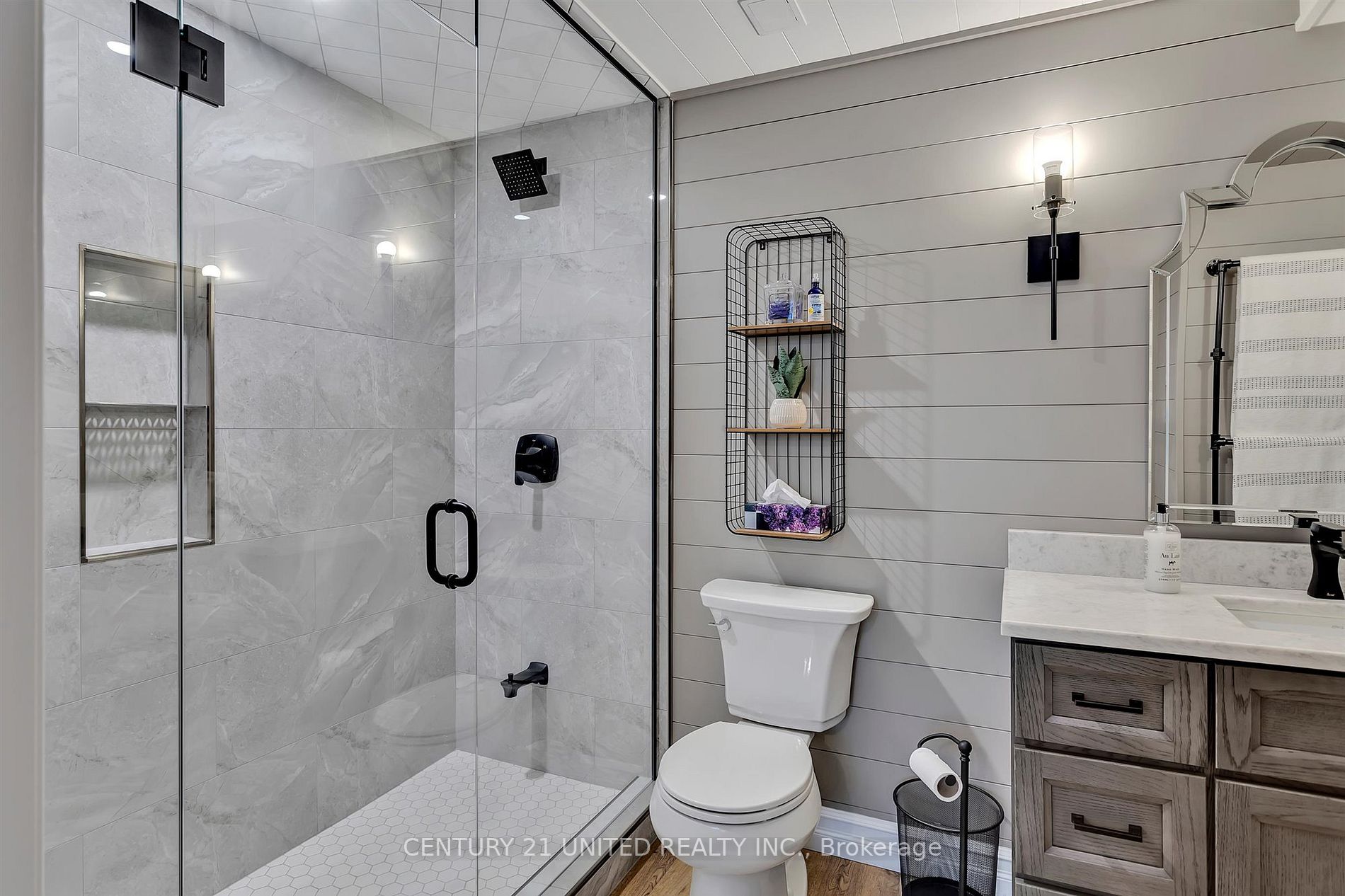 15 Brackendale Trail