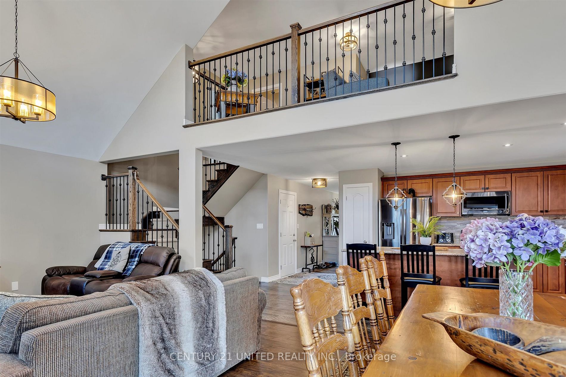 15 Brackendale Trail