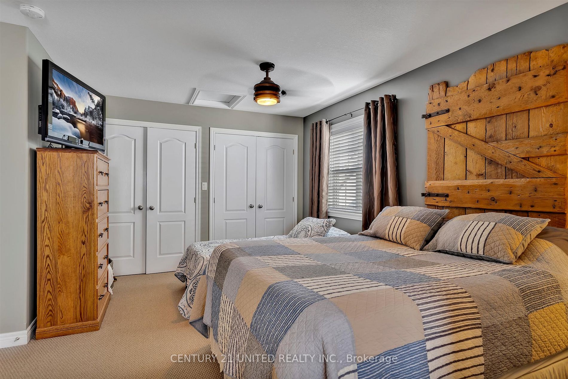 15 Brackendale Trail