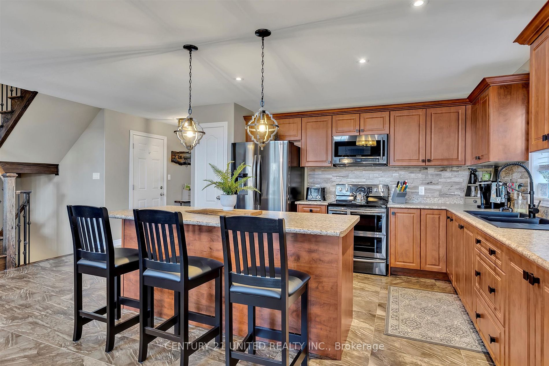15 Brackendale Trail