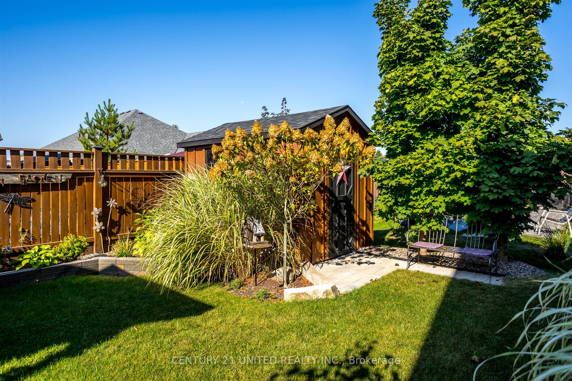 15 Brackendale Trail