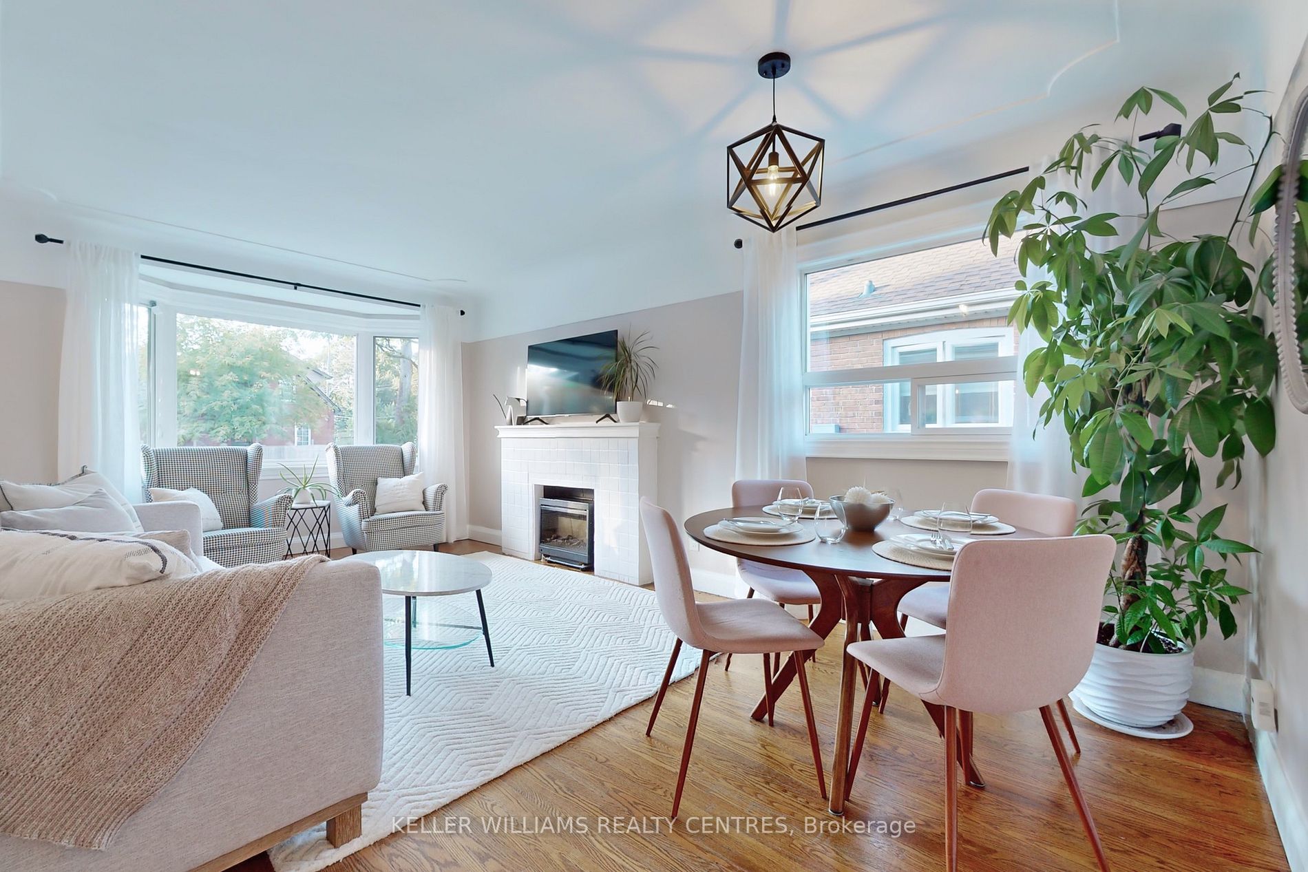 503 Upper James St E