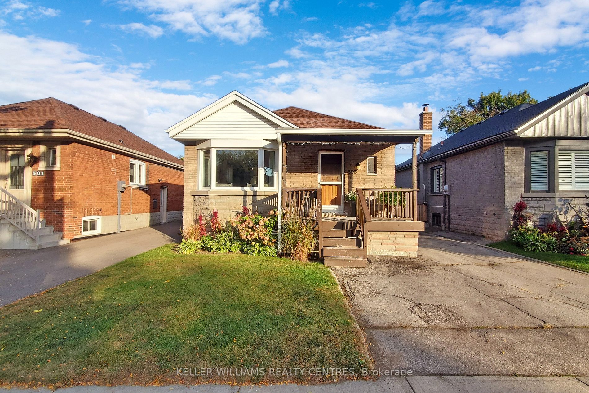 503 Upper James St E