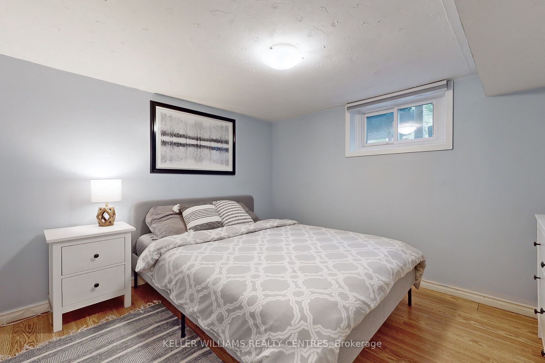 503 Upper James St E