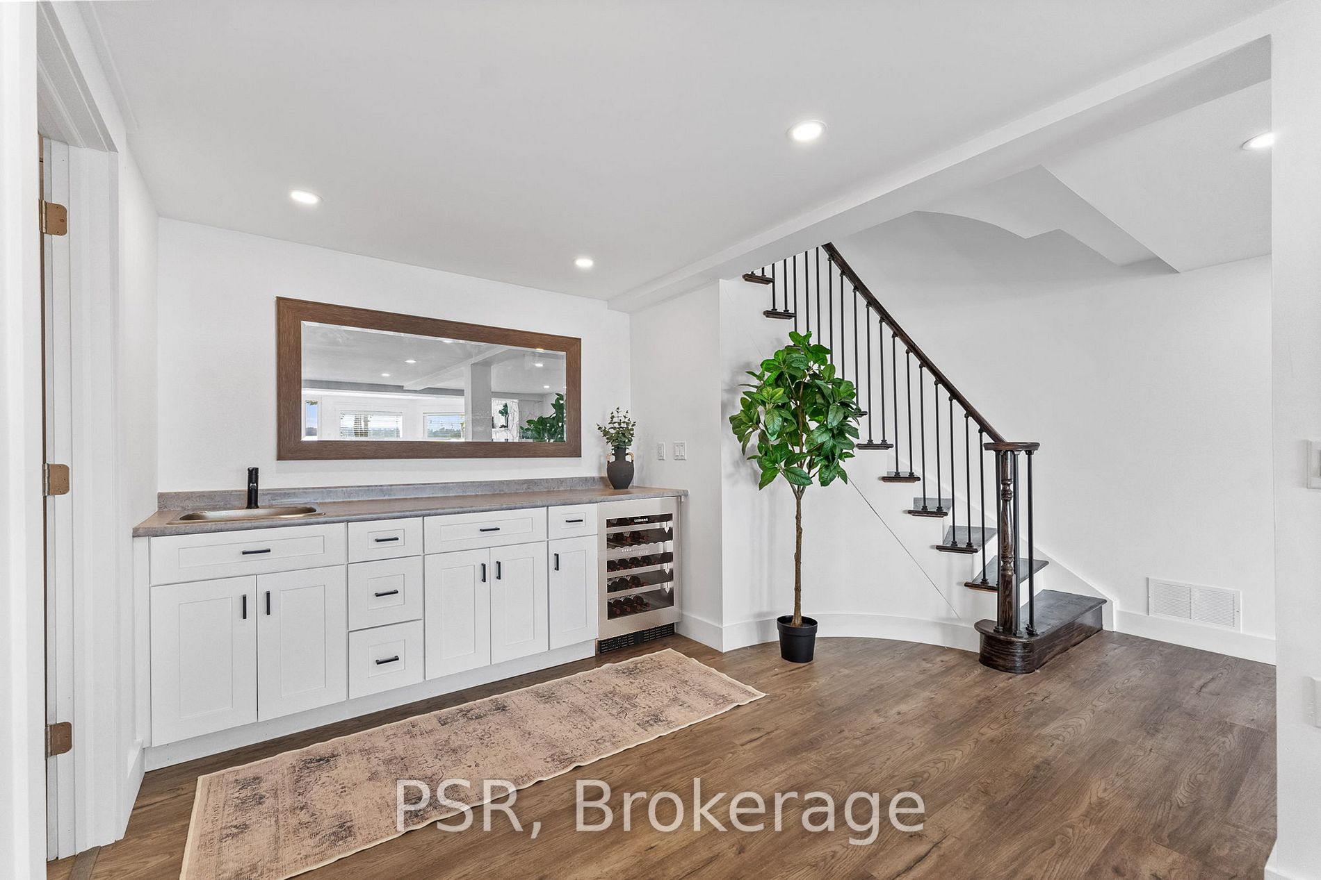 299 Gifford Dr