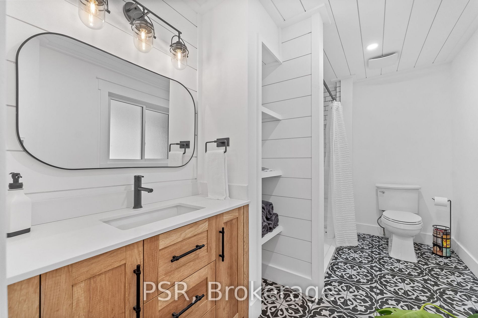 299 Gifford Dr