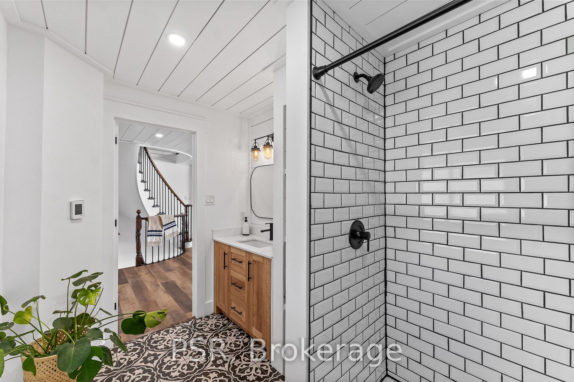 299 Gifford Dr