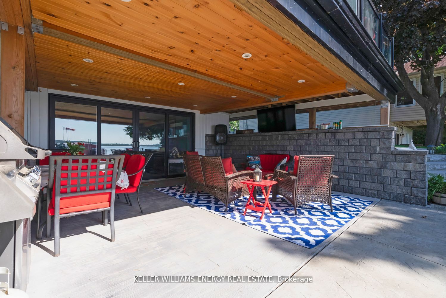 233 SNUG HARBOUR Road
