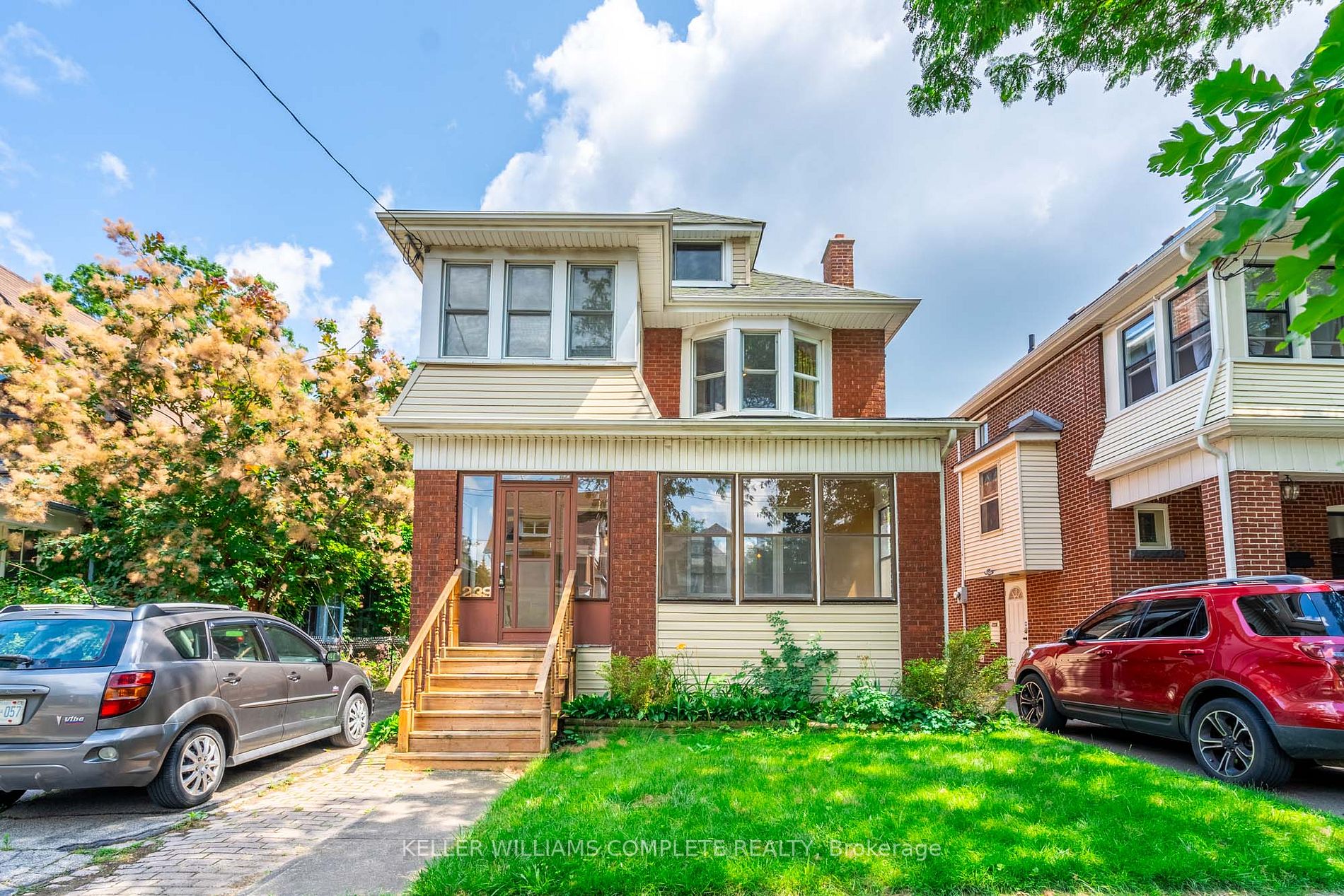 239 Sherman Ave S