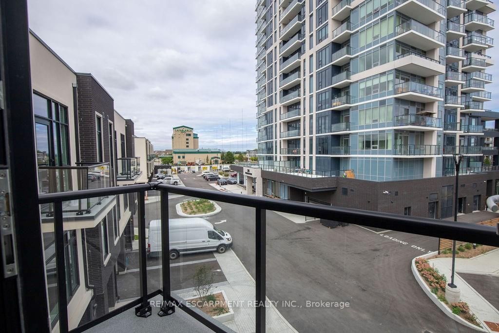 10 Windward Dr, #76