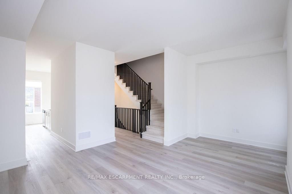 10 Windward Dr, #76